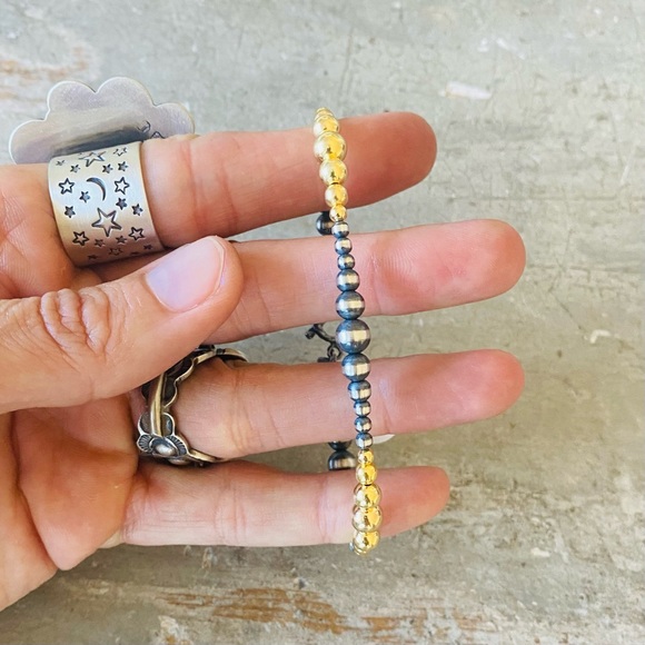 Native American Jewelry - ♥️ Native Strung ♥️ Sterling Silver & 18k Gold Plated Machine Pearls Bracelet